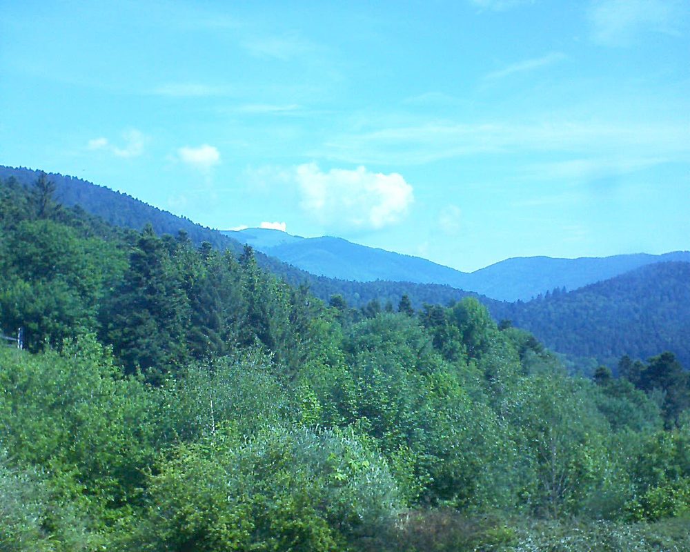Le petit ballon vu depuis le Domaine Langmatt à Murbach le 21.05.2018 à 11:00 Le petit ballon (Alsace, Vosges) le 21.05.2018 à 11:00