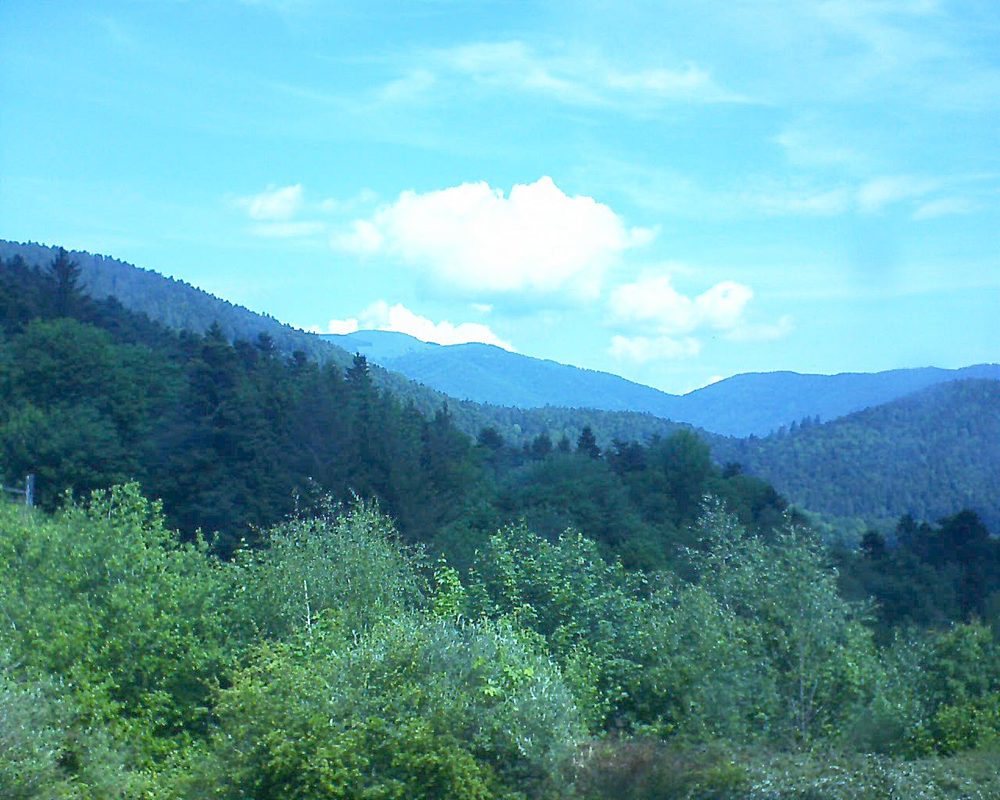 Le petit ballon vu depuis le Domaine Langmatt à Murbach le 21.05.2018 à 11:30 Le petit ballon (Alsace, Vosges) le 21.05.2018 à 11:30
