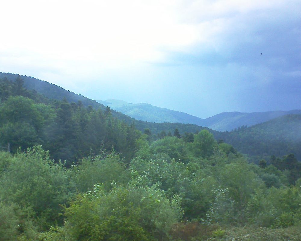 Le petit ballon vu depuis le Domaine Langmatt à Murbach le 21.05.2018 à 17:45 Le petit ballon (Alsace, Vosges) le 21.05.2018 à 17:45