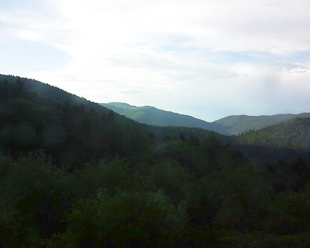 Le petit ballon vu depuis le Domaine Langmatt à Murbach le 21.05.2018 à 19:30 Le petit ballon (Alsace, Vosges) le 21.05.2018 à 19:30