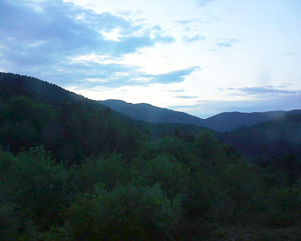 Le petit ballon vu depuis le Domaine Langmatt à Murbach le 21.05.2018 à 21:15 Le petit ballon (Alsace, Vosges) le 21.05.2018 à 21:15