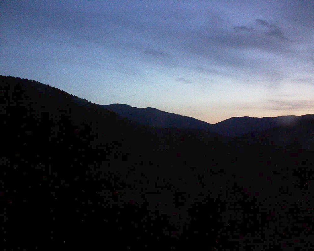 Le petit ballon vu depuis le Domaine Langmatt à Murbach le 22.05.2018 à 05:15 Le petit ballon (Alsace, Vosges) le 22.05.2018 à 05:15