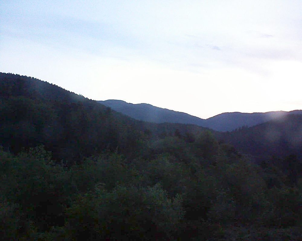 Le petit ballon vu depuis le Domaine Langmatt à Murbach le 22.05.2018 à 05:30 Le petit ballon (Alsace, Vosges) le 22.05.2018 à 05:30