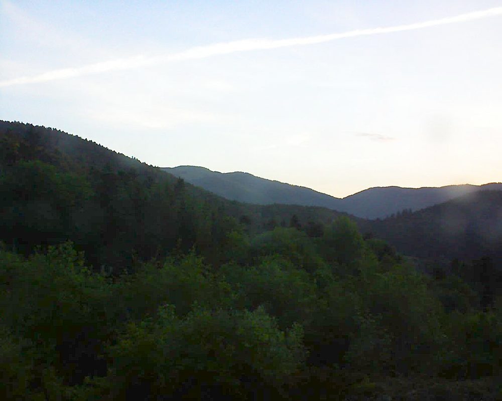 Le petit ballon vu depuis le Domaine Langmatt à Murbach le 22.05.2018 à 06:00 Le petit ballon (Alsace, Vosges) le 22.05.2018 à 06:00