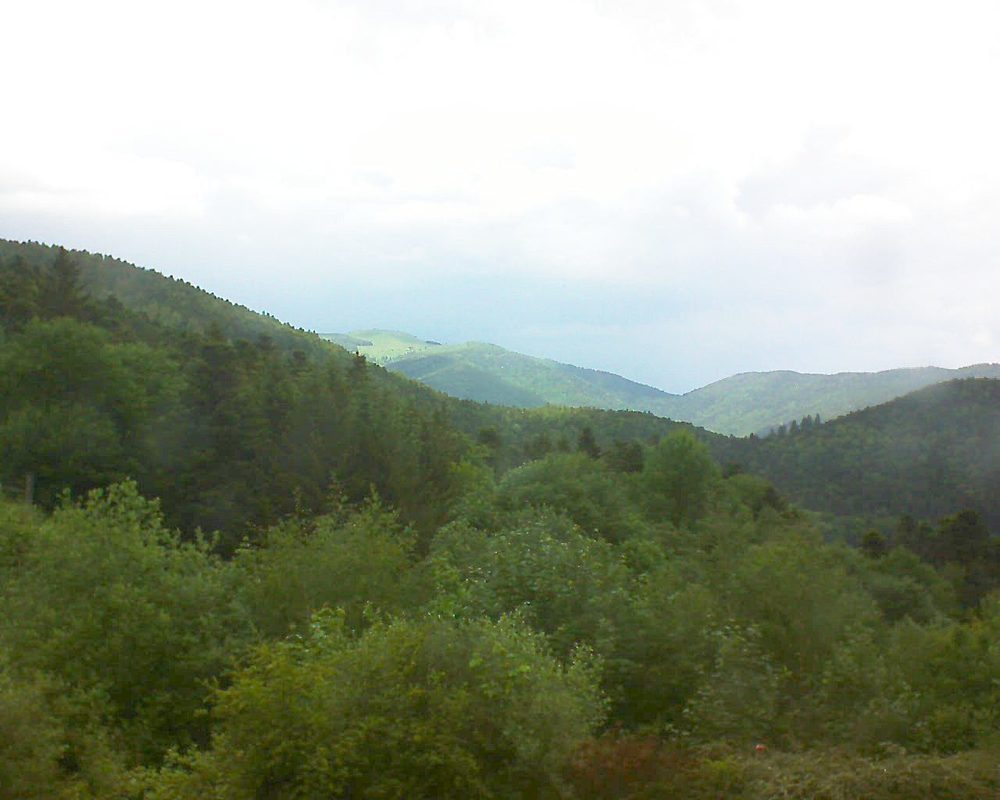 Le petit ballon vu depuis le Domaine Langmatt à Murbach le 22.05.2018 à 14:00 Le petit ballon (Alsace, Vosges) le 22.05.2018 à 14:00