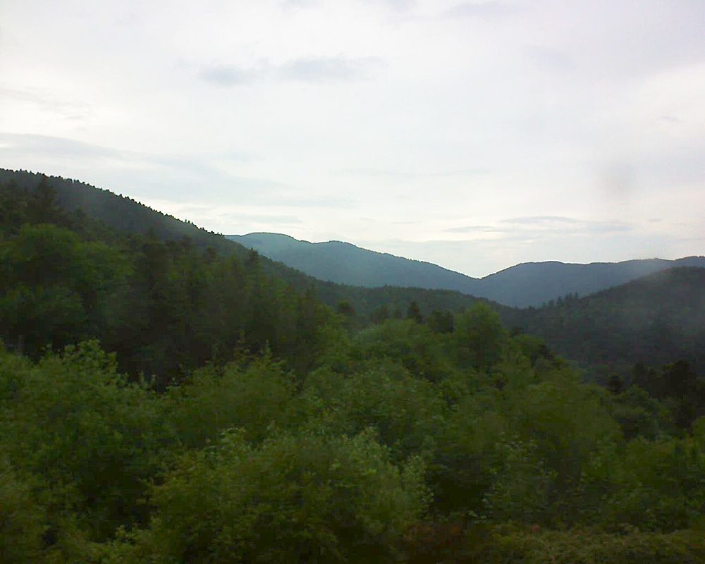 Le petit ballon vu depuis le Domaine Langmatt à Murbach le 22.05.2018 à 19:30 Le petit ballon (Alsace, Vosges) le 22.05.2018 à 19:30