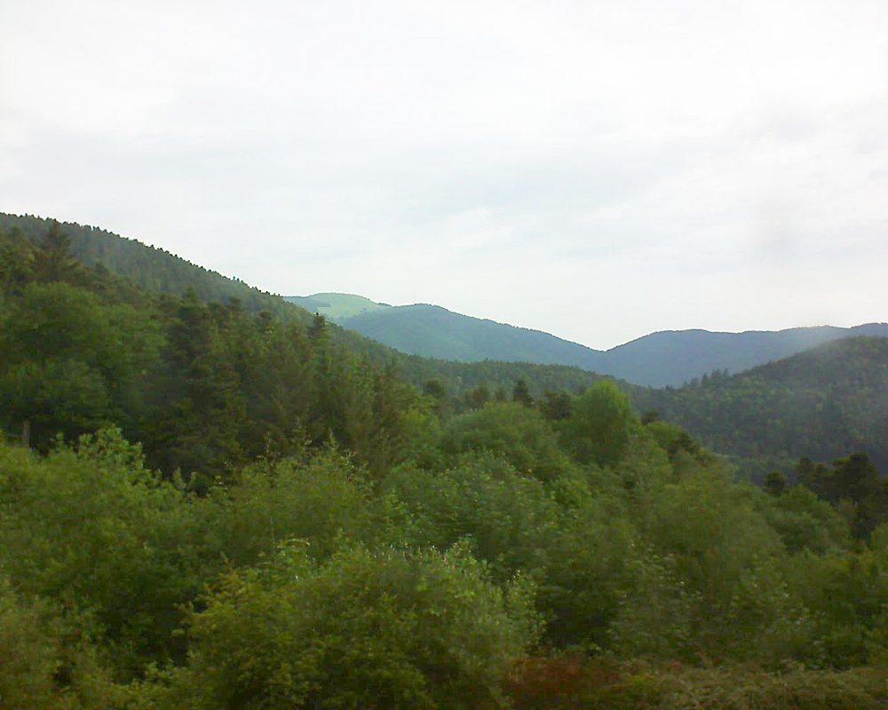 Le petit ballon vu depuis le Domaine Langmatt à Murbach le 23.05.2018 à 08:15 Le petit ballon (Alsace, Vosges) le 23.05.2018 à 08:15