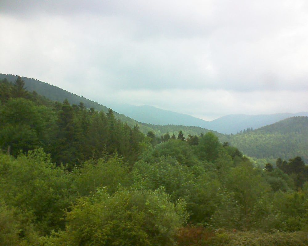 Le petit ballon vu depuis le Domaine Langmatt à Murbach le 23.05.2018 à 12:00 Le petit ballon (Alsace, Vosges) le 23.05.2018 à 12:00