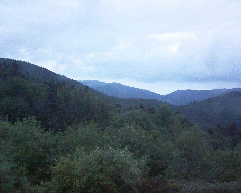 Le petit ballon vu depuis le Domaine Langmatt à Murbach le 23.05.2018 à 21:15 Le petit ballon (Alsace, Vosges) le 23.05.2018 à 21:15