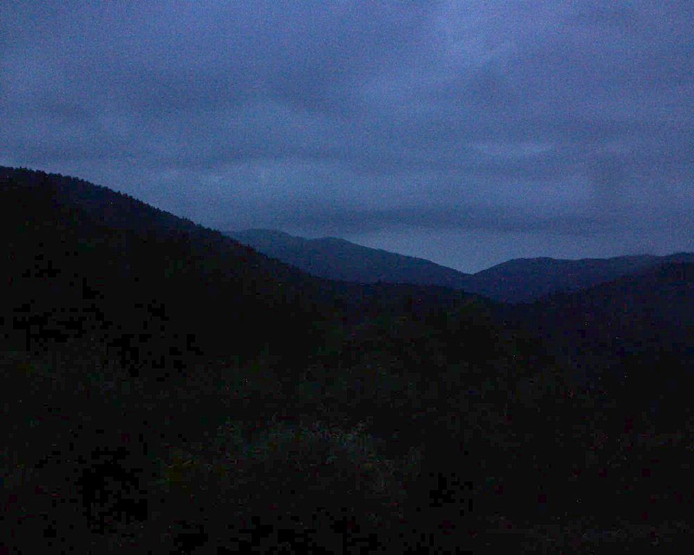 Le petit ballon vu depuis le Domaine Langmatt à Murbach le 23.05.2018 à 21:30 Le petit ballon (Alsace, Vosges) le 23.05.2018 à 21:30
