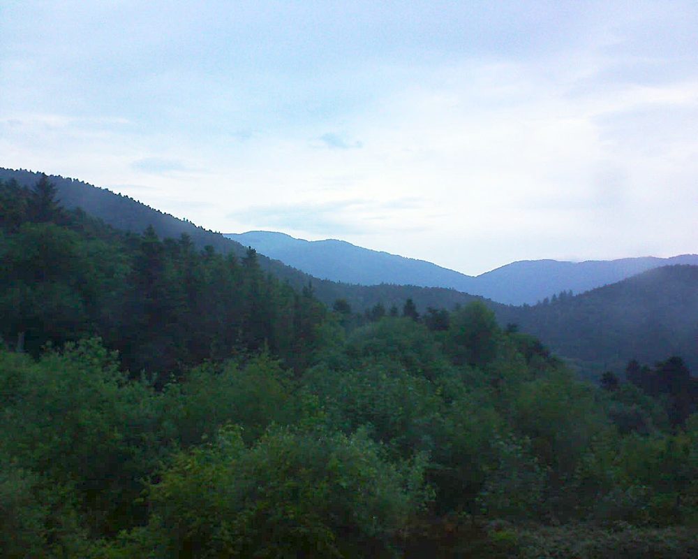 Le petit ballon vu depuis le Domaine Langmatt à Murbach le 24.05.2018 à 06:00 Le petit ballon (Alsace, Vosges) le 24.05.2018 à 06:00