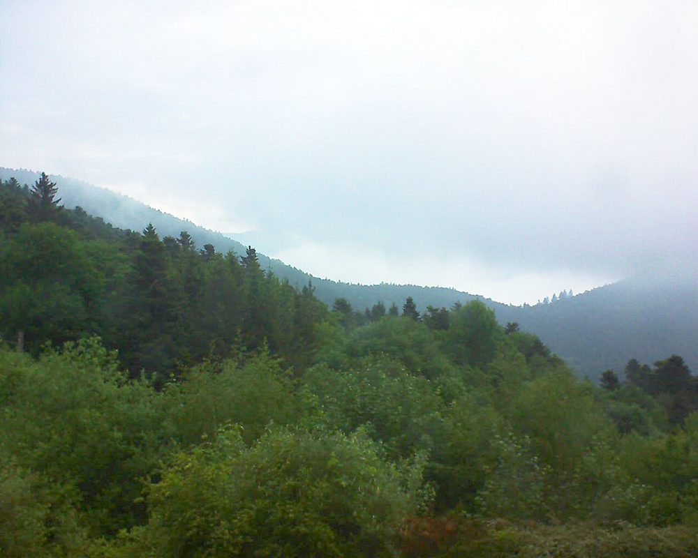 Le petit ballon vu depuis le Domaine Langmatt à Murbach le 24.05.2018 à 06:30 Le petit ballon (Alsace, Vosges) le 24.05.2018 à 06:30