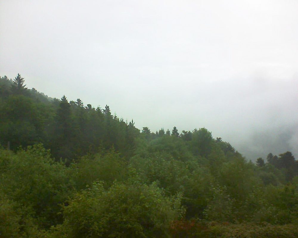 Le petit ballon vu depuis le Domaine Langmatt à Murbach le 24.05.2018 à 07:45 Le petit ballon (Alsace, Vosges) le 24.05.2018 à 07:45