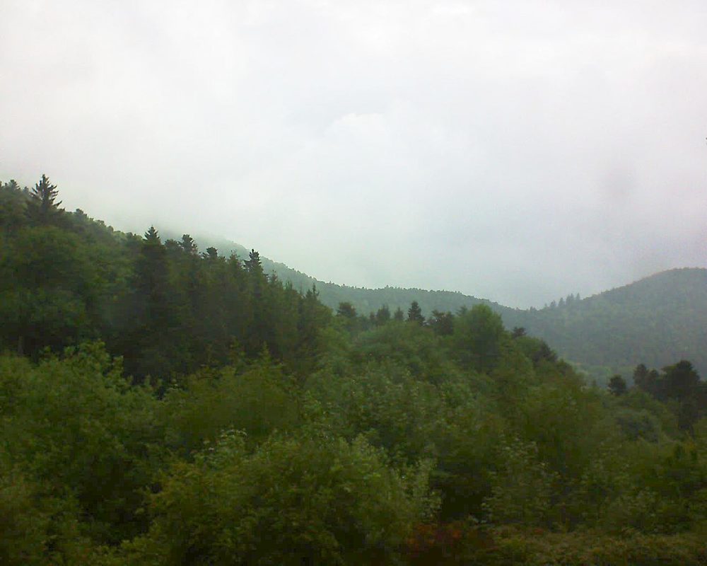 Le petit ballon vu depuis le Domaine Langmatt à Murbach le 24.05.2018 à 09:45 Le petit ballon (Alsace, Vosges) le 24.05.2018 à 09:45