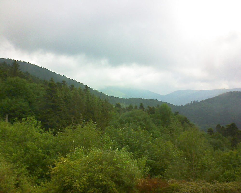 Le petit ballon vu depuis le Domaine Langmatt à Murbach le 24.05.2018 à 11:00 Le petit ballon (Alsace, Vosges) le 24.05.2018 à 11:00