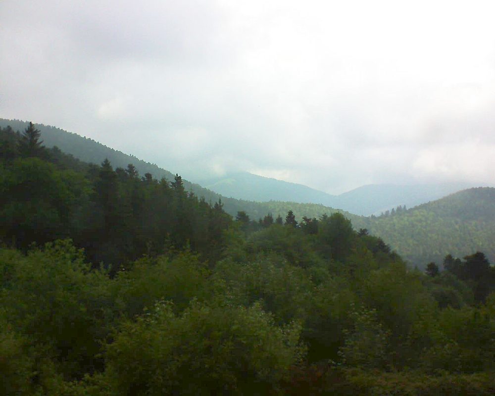 Le petit ballon vu depuis le Domaine Langmatt à Murbach le 24.05.2018 à 11:15 Le petit ballon (Alsace, Vosges) le 24.05.2018 à 11:15