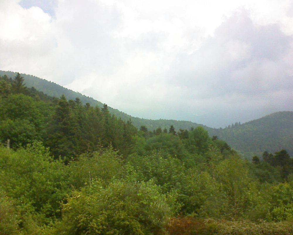 Le petit ballon vu depuis le Domaine Langmatt à Murbach le 24.05.2018 à 11:45 Le petit ballon (Alsace, Vosges) le 24.05.2018 à 11:45
