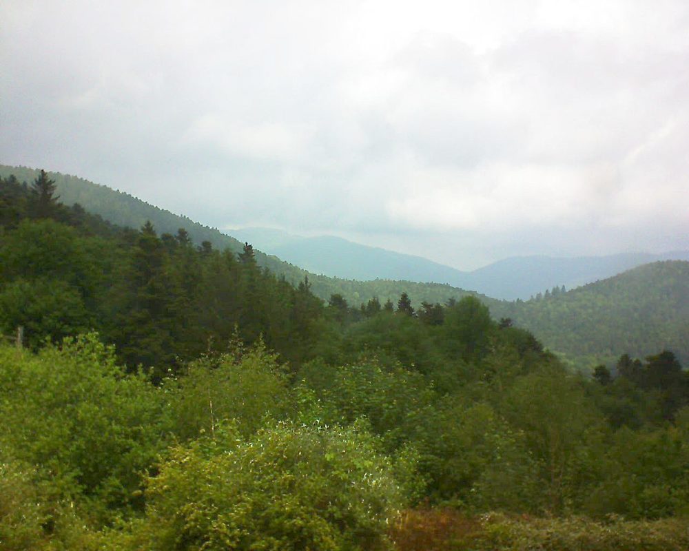 Le petit ballon vu depuis le Domaine Langmatt à Murbach le 24.05.2018 à 12:15 Le petit ballon (Alsace, Vosges) le 24.05.2018 à 12:15