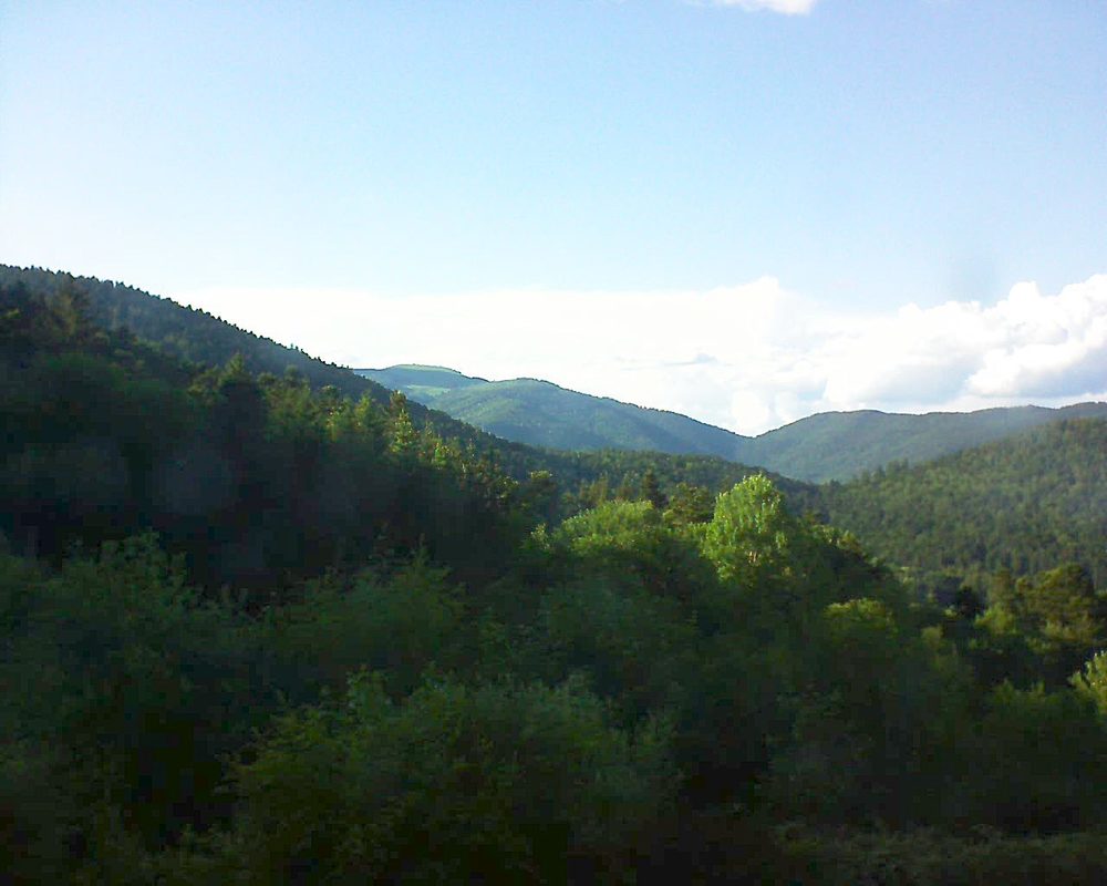 Le petit ballon vu depuis le Domaine Langmatt à Murbach le 24.05.2018 à 18:45 Le petit ballon (Alsace, Vosges) le 24.05.2018 à 18:45