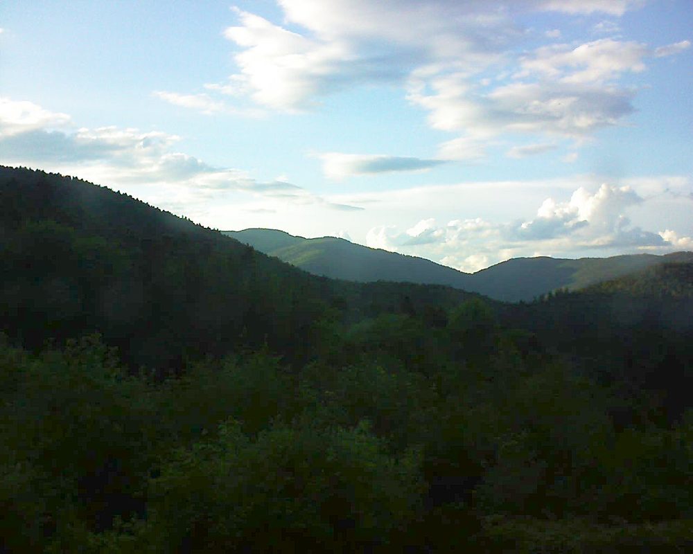 Le petit ballon vu depuis le Domaine Langmatt à Murbach le 24.05.2018 à 20:15 Le petit ballon (Alsace, Vosges) le 24.05.2018 à 20:15