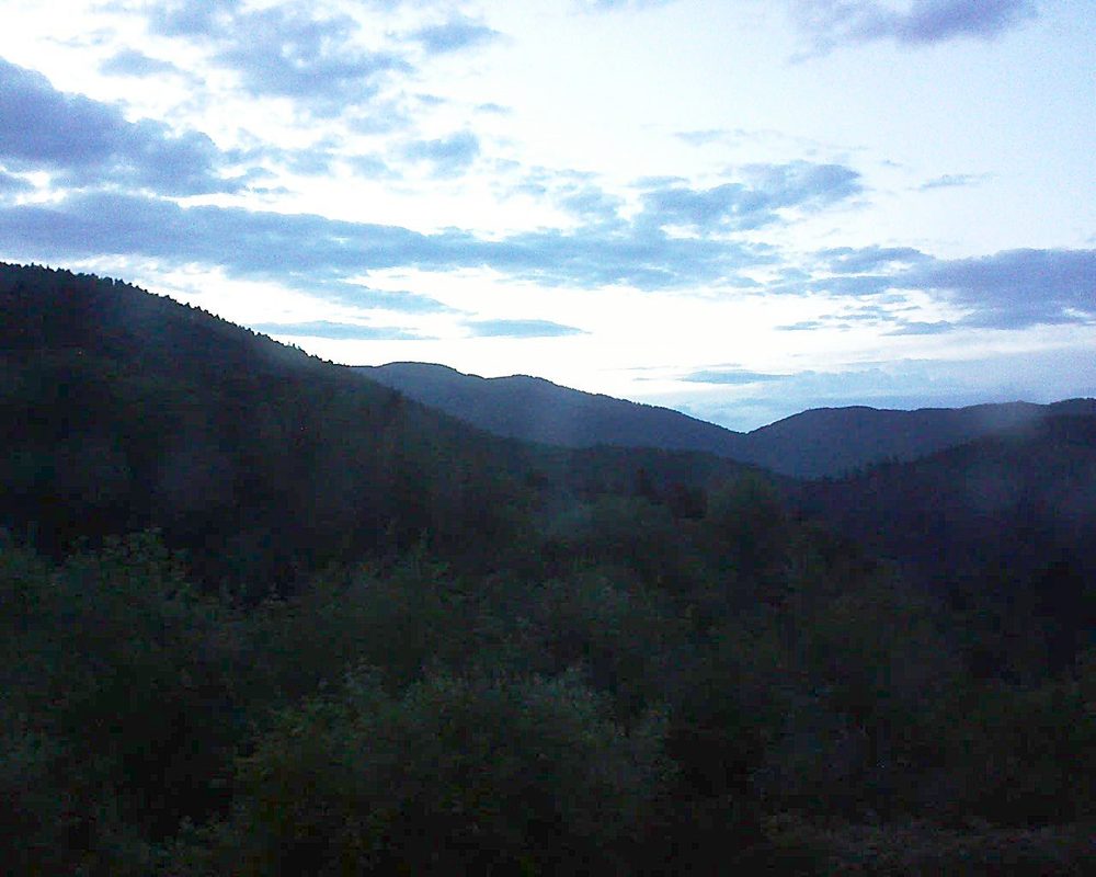 Le petit ballon vu depuis le Domaine Langmatt à Murbach le 24.05.2018 à 21:30 Le petit ballon (Alsace, Vosges) le 24.05.2018 à 21:30