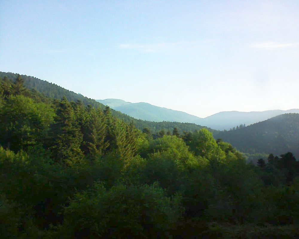 Le petit ballon vu depuis le Domaine Langmatt à Murbach le 25.05.2018 à 07:30 Le petit ballon (Alsace, Vosges) le 25.05.2018 à 07:30