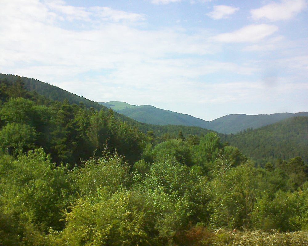 Le petit ballon vu depuis le Domaine Langmatt à Murbach le 25.05.2018 à 17:00 Le petit ballon (Alsace, Vosges) le 25.05.2018 à 17:00