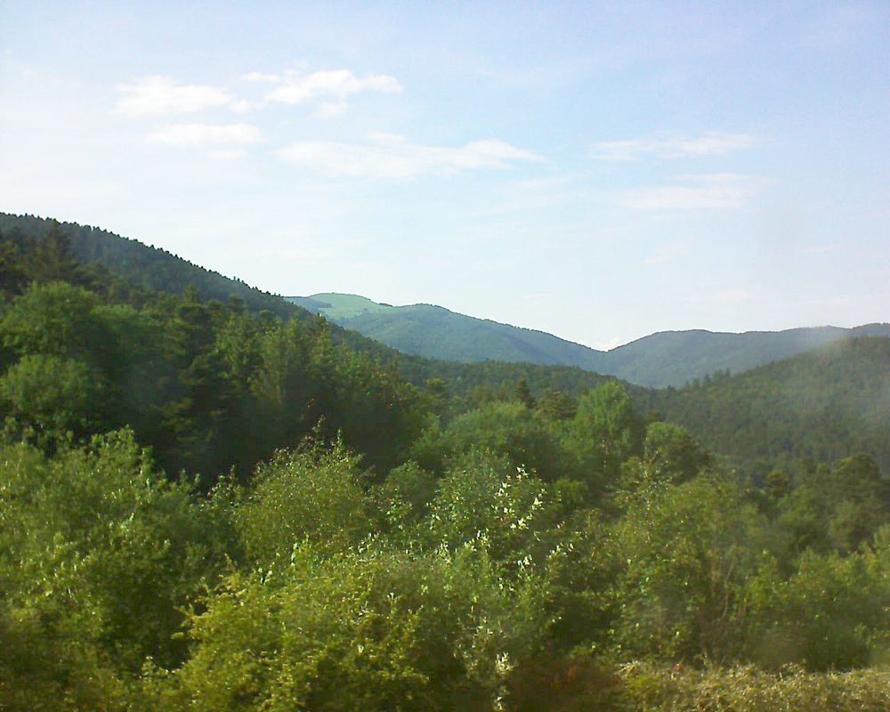 Le petit ballon vu depuis le Domaine Langmatt à Murbach le 25.05.2018 à 17:45 Le petit ballon (Alsace, Vosges) le 25.05.2018 à 17:45
