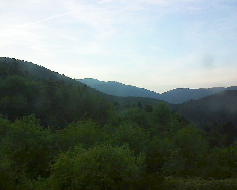 Le petit ballon vu depuis le Domaine Langmatt à Murbach le 25.05.2018 à 20:30 Le petit ballon (Alsace, Vosges) le 25.05.2018 à 20:30
