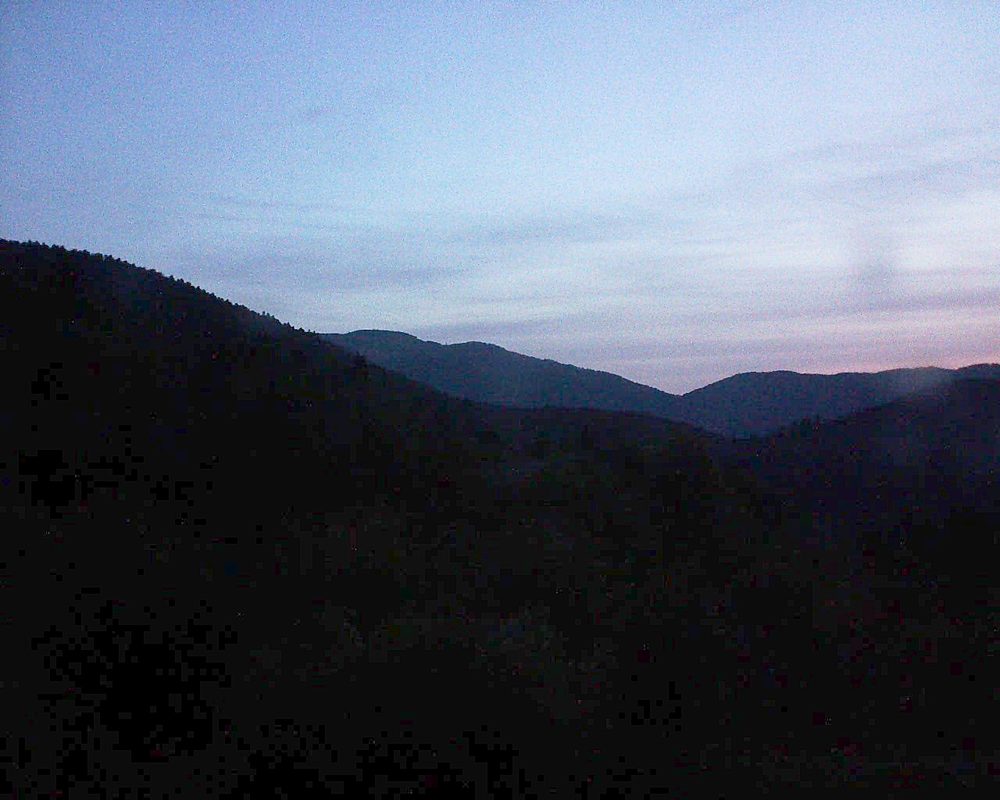 Le petit ballon vu depuis le Domaine Langmatt à Murbach le 26.05.2018 à 05:15 Le petit ballon (Alsace, Vosges) le 26.05.2018 à 05:15