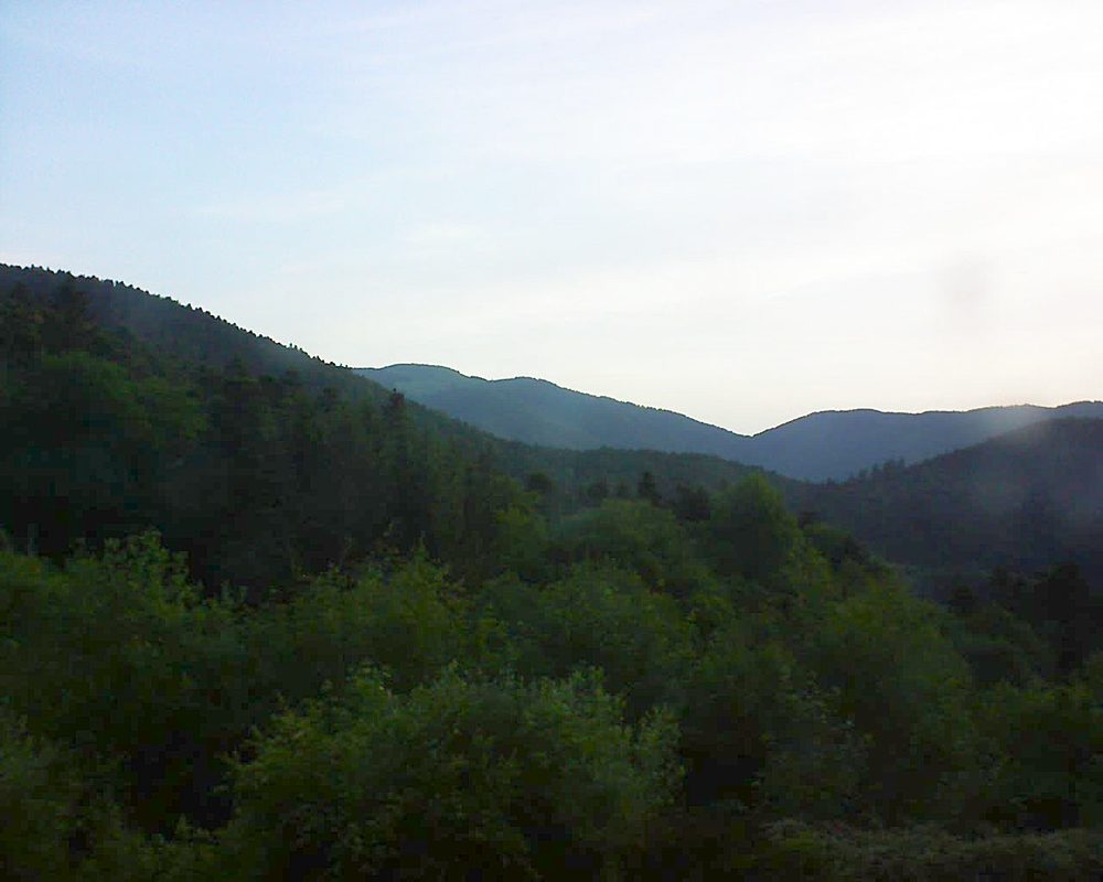Le petit ballon vu depuis le Domaine Langmatt à Murbach le 26.05.2018 à 06:15 Le petit ballon (Alsace, Vosges) le 26.05.2018 à 06:15