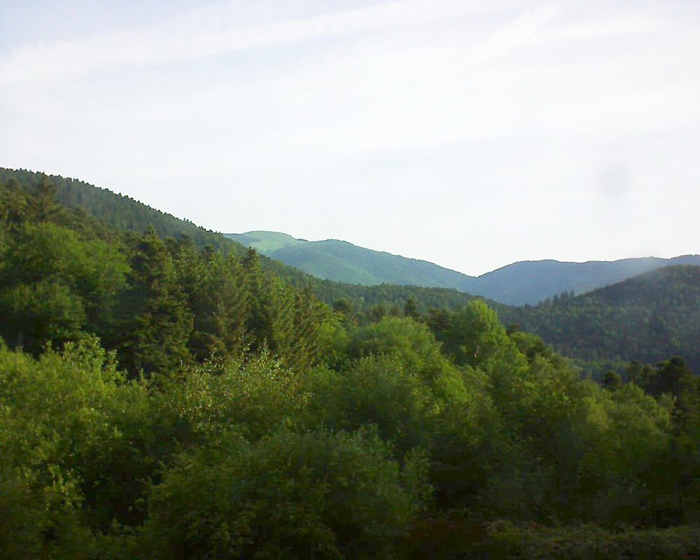 Le petit ballon vu depuis le Domaine Langmatt à Murbach le 26.05.2018 à 08:15 Le petit ballon (Alsace, Vosges) le 26.05.2018 à 08:15