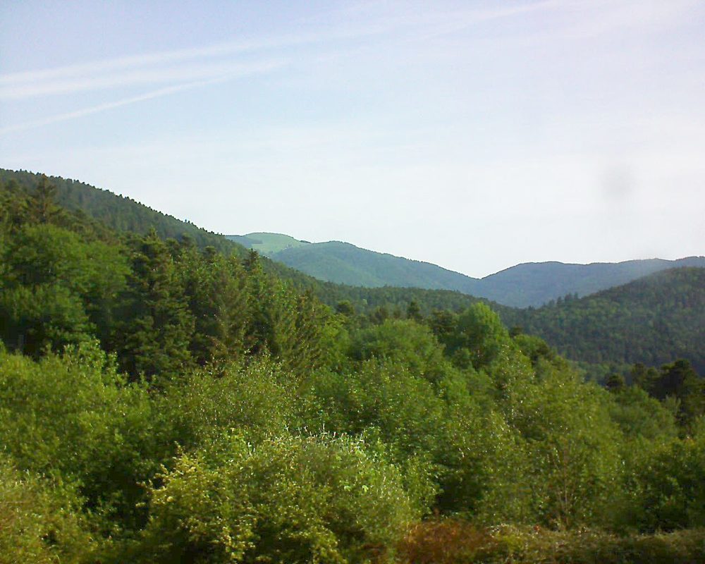 Le petit ballon vu depuis le Domaine Langmatt à Murbach le 26.05.2018 à 09:15 Le petit ballon (Alsace, Vosges) le 26.05.2018 à 09:15