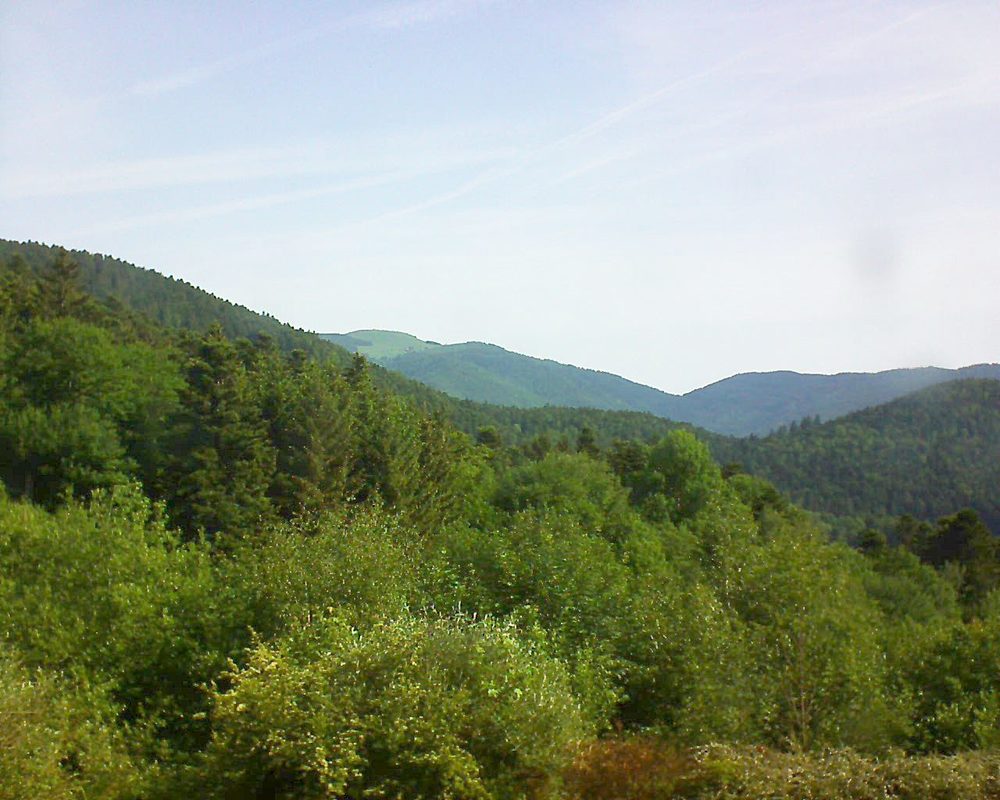 Le petit ballon vu depuis le Domaine Langmatt à Murbach le 26.05.2018 à 09:30 Le petit ballon (Alsace, Vosges) le 26.05.2018 à 09:30