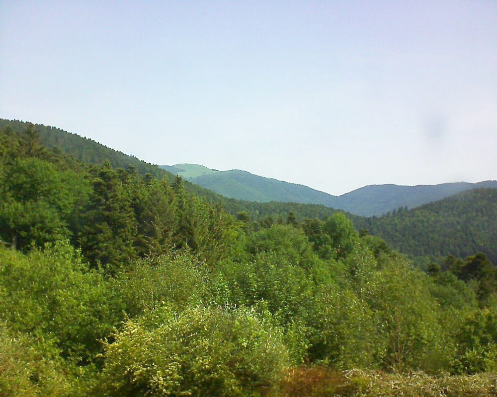 Le petit ballon vu depuis le Domaine Langmatt à Murbach le 26.05.2018 à 10:30 Le petit ballon (Alsace, Vosges) le 26.05.2018 à 10:30