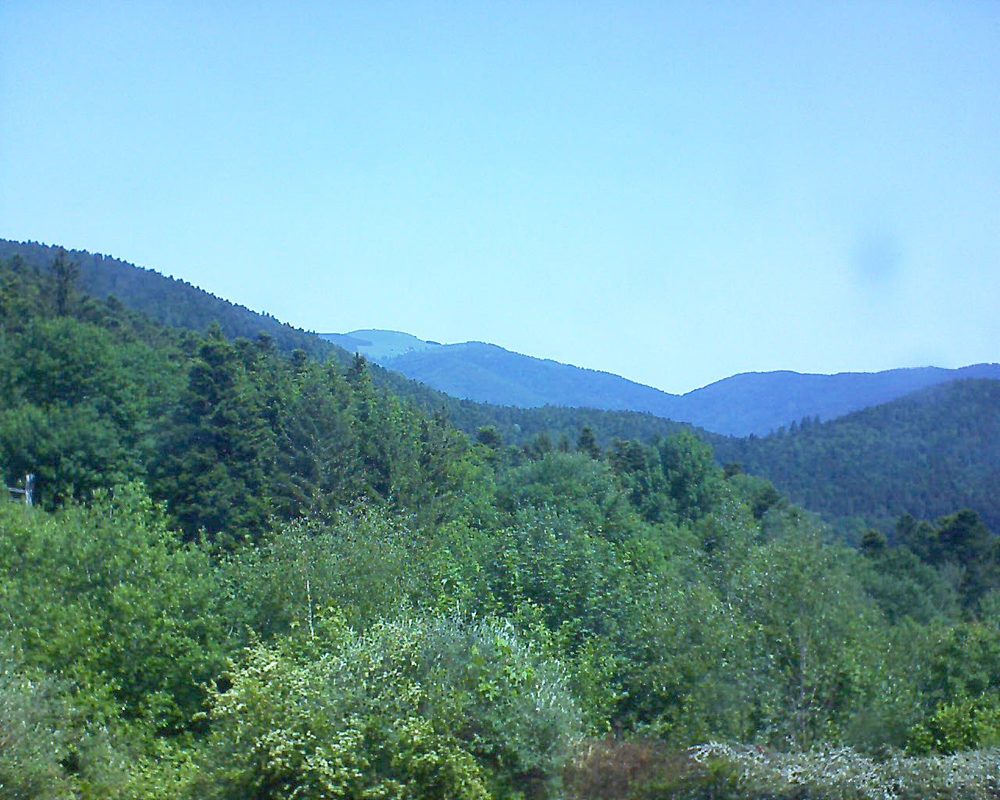 Le petit ballon vu depuis le Domaine Langmatt à Murbach le 26.05.2018 à 11:45 Le petit ballon (Alsace, Vosges) le 26.05.2018 à 11:45