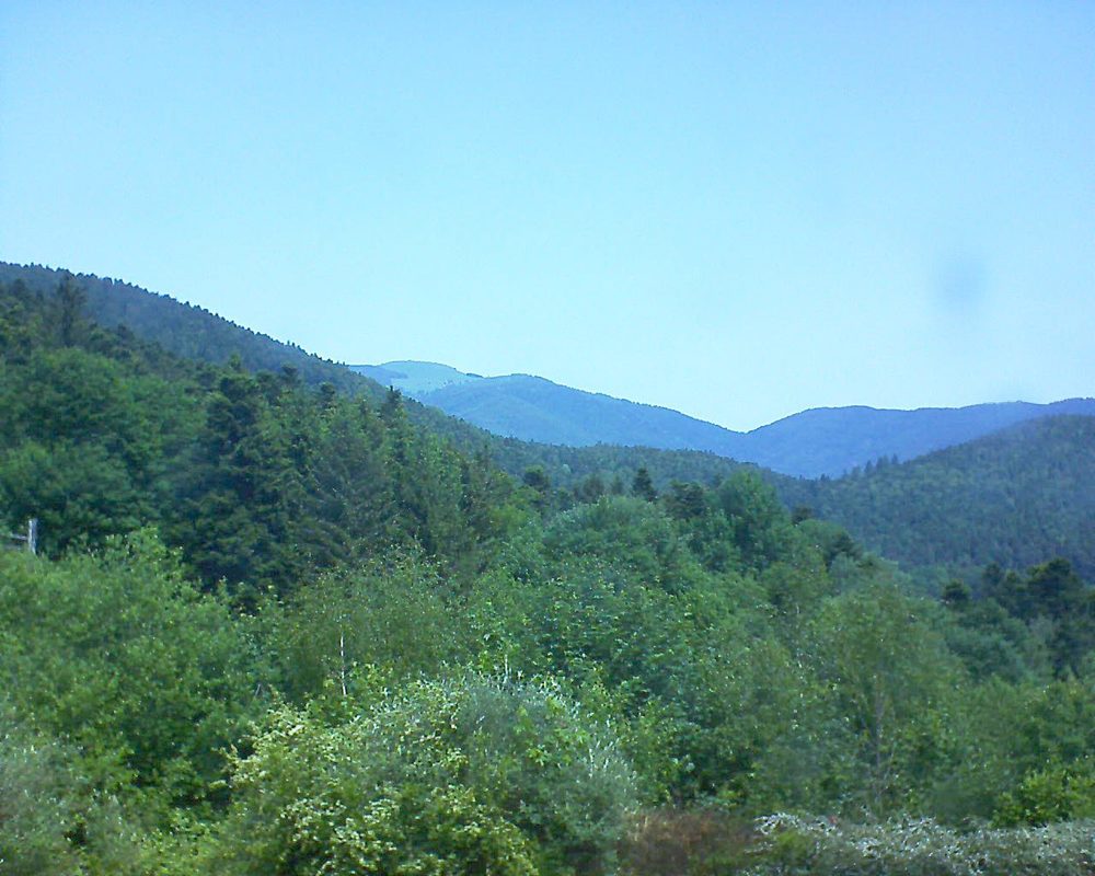 Le petit ballon vu depuis le Domaine Langmatt à Murbach le 26.05.2018 à 12:00 Le petit ballon (Alsace, Vosges) le 26.05.2018 à 12:00