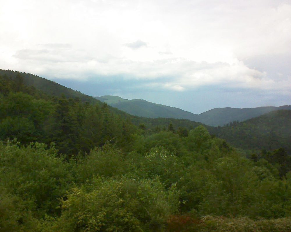 Le petit ballon vu depuis le Domaine Langmatt à Murbach le 26.05.2018 à 14:00 Le petit ballon (Alsace, Vosges) le 26.05.2018 à 14:00