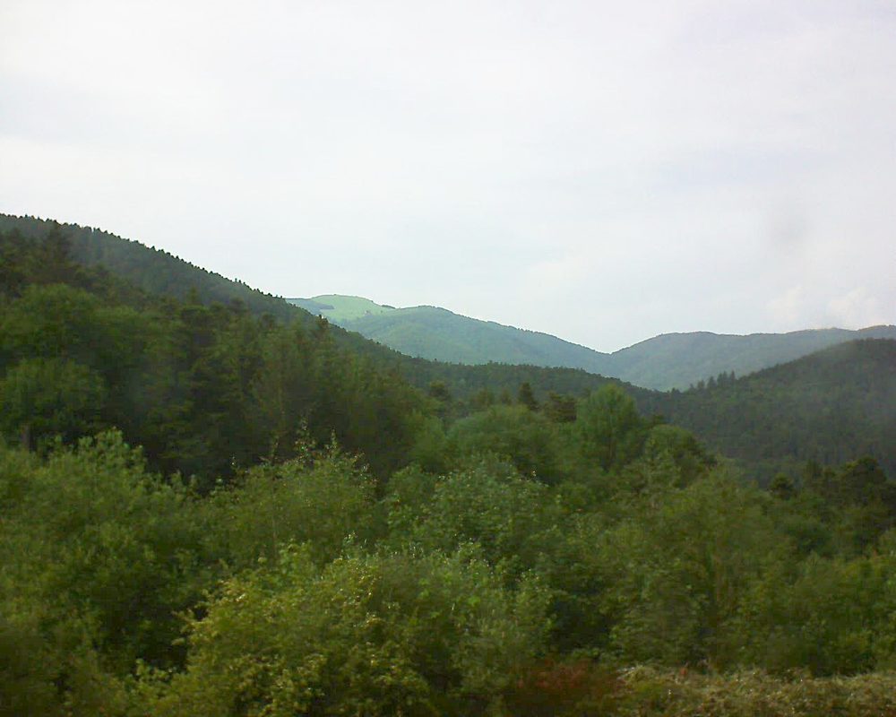 Le petit ballon vu depuis le Domaine Langmatt à Murbach le 26.05.2018 à 16:45 Le petit ballon (Alsace, Vosges) le 26.05.2018 à 16:45