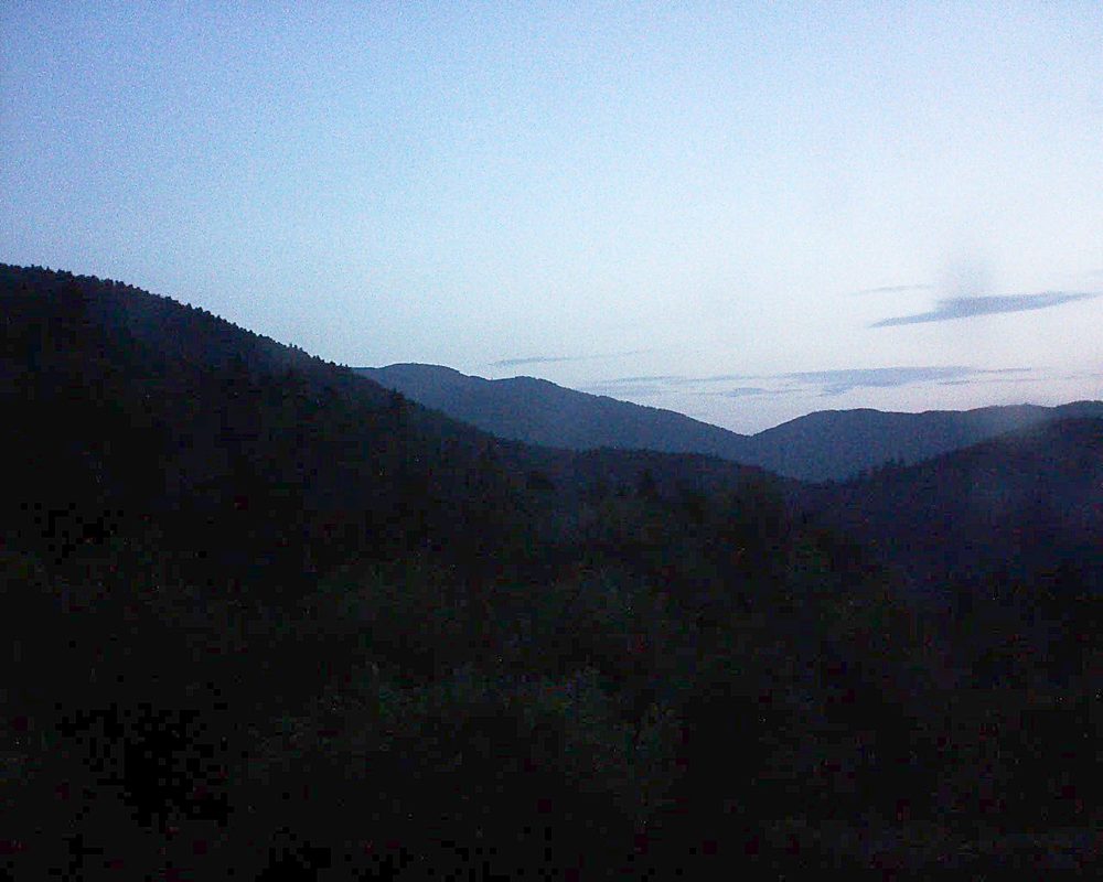 Le petit ballon vu depuis le Domaine Langmatt à Murbach le 27.05.2018 à 05:15 Le petit ballon (Alsace, Vosges) le 27.05.2018 à 05:15
