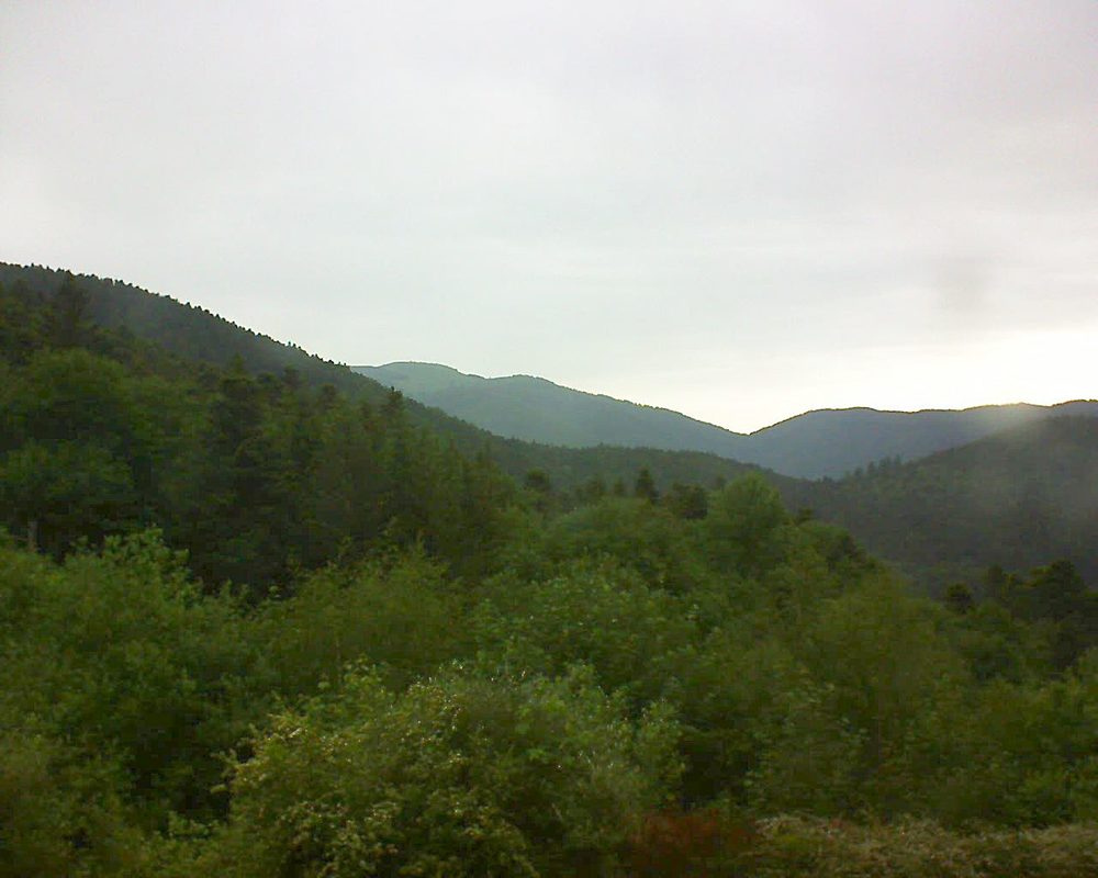 Le petit ballon vu depuis le Domaine Langmatt à Murbach le 27.05.2018 à 07:15 Le petit ballon (Alsace, Vosges) le 27.05.2018 à 07:15