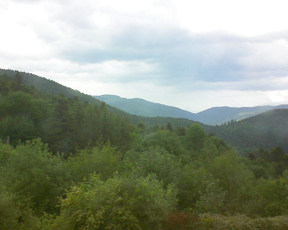 Le petit ballon vu depuis le Domaine Langmatt à Murbach le 27.05.2018 à 13:30 Le petit ballon (Alsace, Vosges) le 27.05.2018 à 13:30