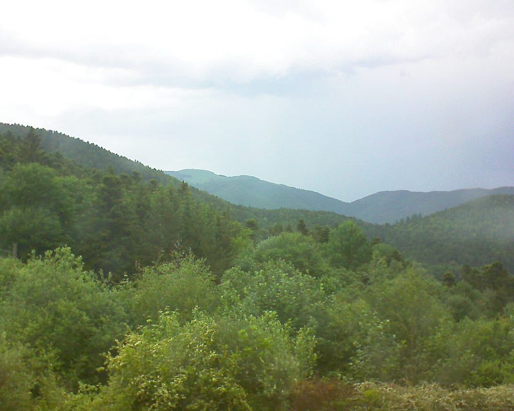 Le petit ballon vu depuis le Domaine Langmatt à Murbach le 27.05.2018 à 14:30 Le petit ballon (Alsace, Vosges) le 27.05.2018 à 14:30