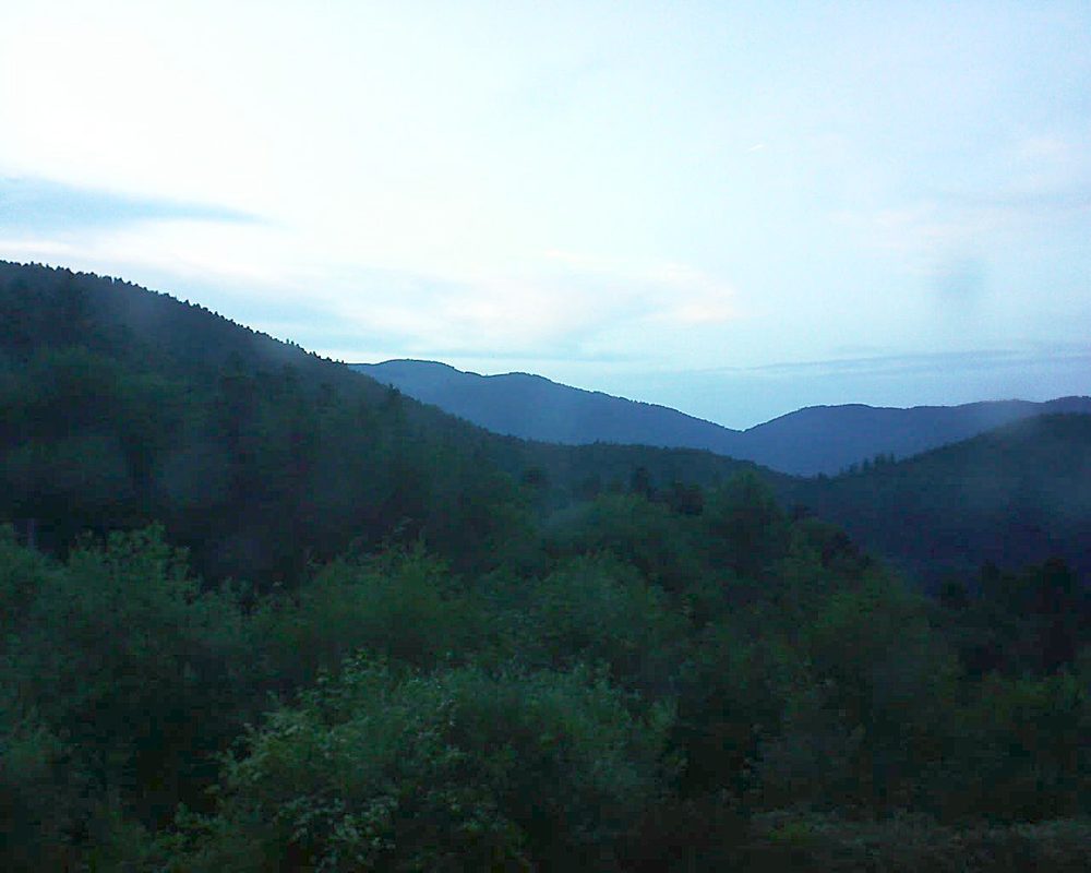 Le petit ballon vu depuis le Domaine Langmatt à Murbach le 28.05.2018 à 21:15 Le petit ballon (Alsace, Vosges) le 28.05.2018 à 21:15