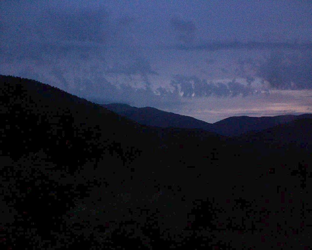 Le petit ballon vu depuis le Domaine Langmatt à Murbach le 29.05.2018 à 05:15 Le petit ballon (Alsace, Vosges) le 29.05.2018 à 05:15