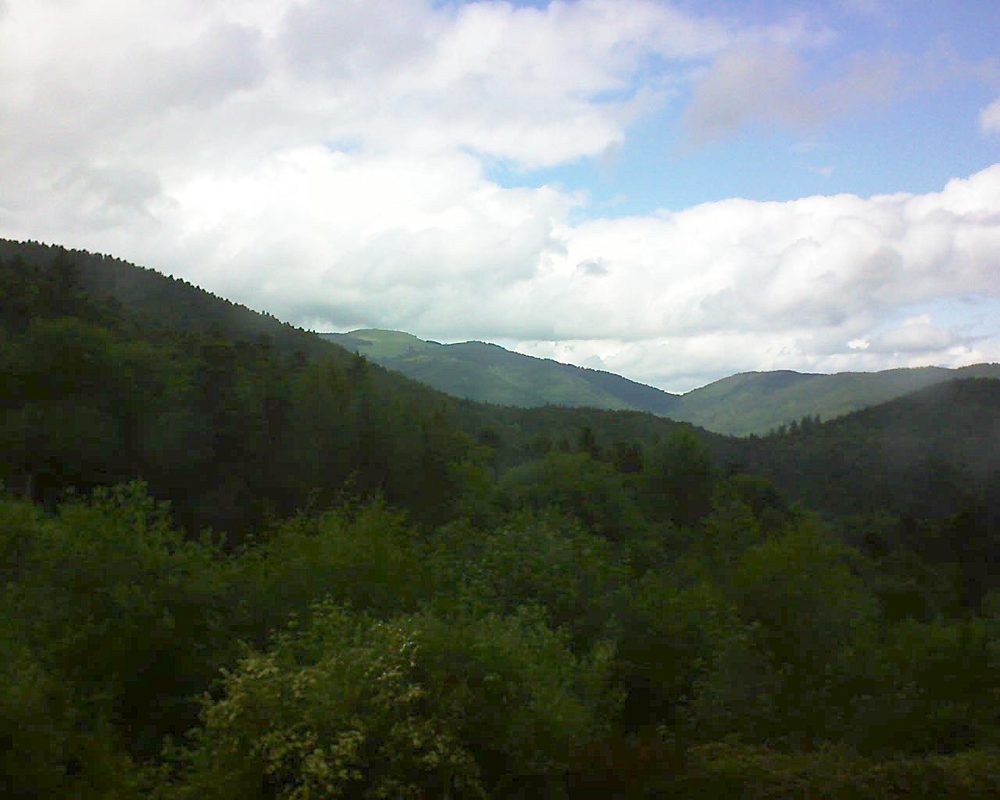 Le petit ballon vu depuis le Domaine Langmatt à Murbach le 29.05.2018 à 14:30 Le petit ballon (Alsace, Vosges) le 29.05.2018 à 14:30