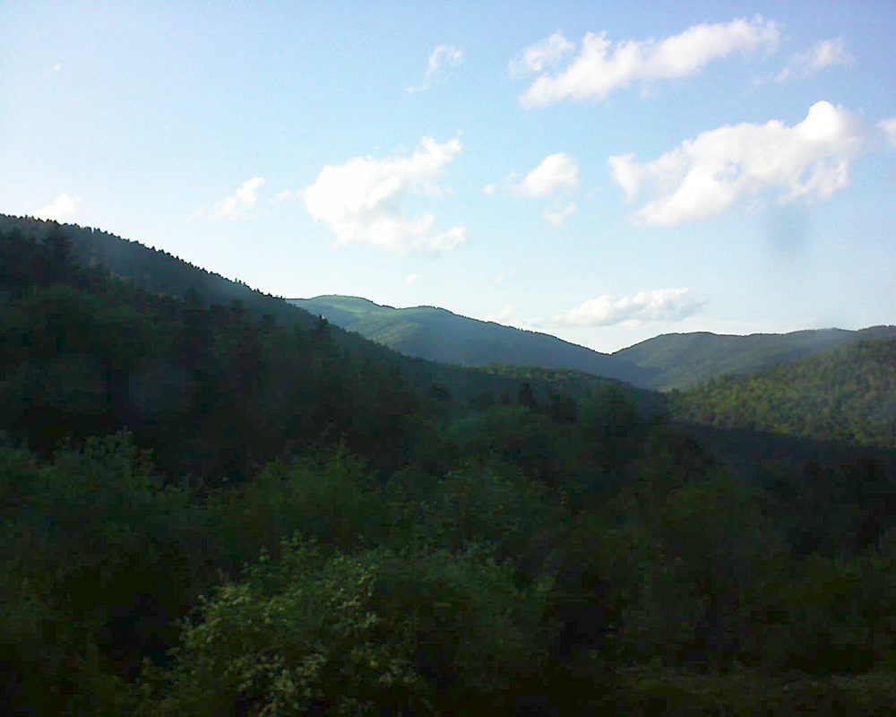 Le petit ballon vu depuis le Domaine Langmatt à Murbach le 29.05.2018 à 19:30 Le petit ballon (Alsace, Vosges) le 29.05.2018 à 19:30