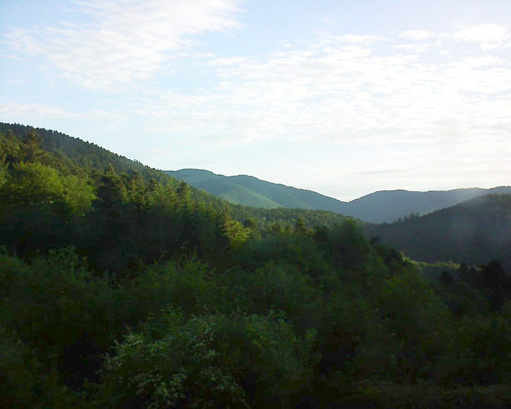 Le petit ballon vu depuis le Domaine Langmatt à Murbach le 30.05.2018 à 07:00 Le petit ballon (Alsace, Vosges) le 30.05.2018 à 07:00