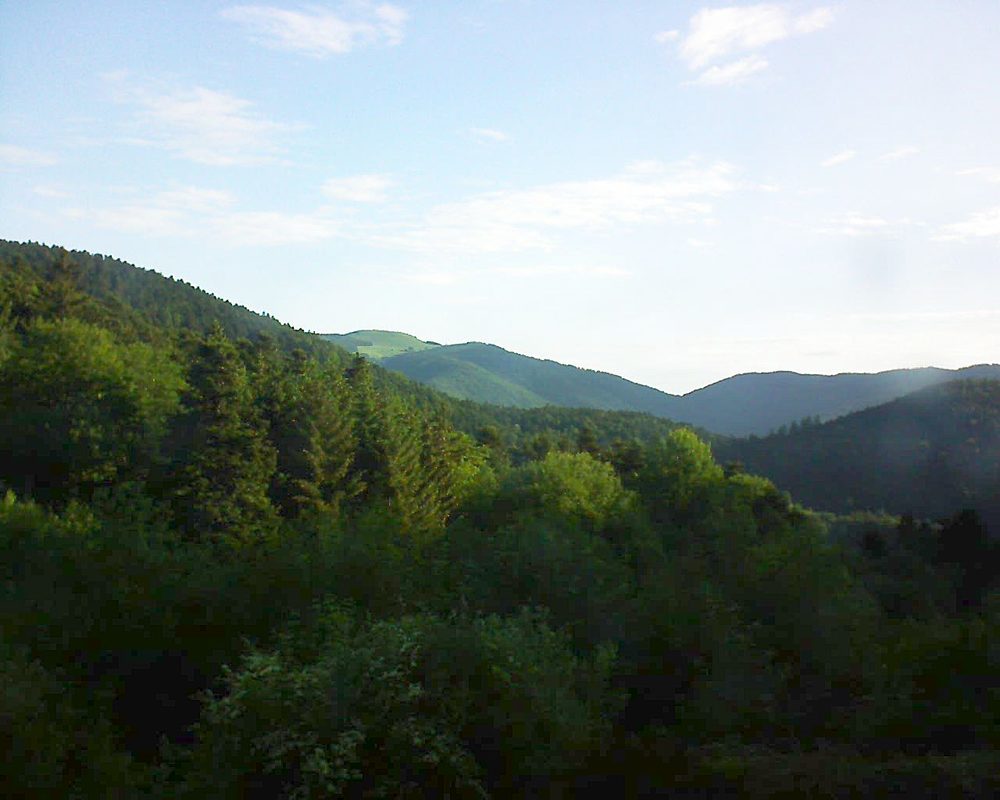 Le petit ballon vu depuis le Domaine Langmatt à Murbach le 30.05.2018 à 07:15 Le petit ballon (Alsace, Vosges) le 30.05.2018 à 07:15