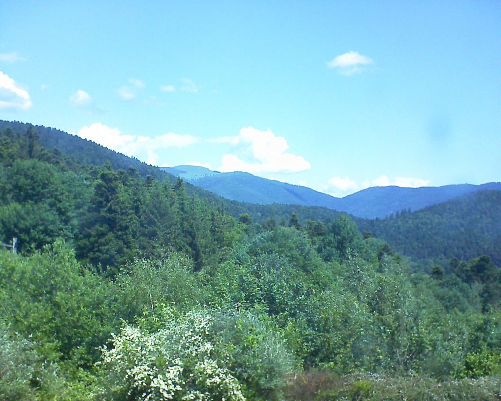 Le petit ballon vu depuis le Domaine Langmatt à Murbach le 30.05.2018 à 12:00 Le petit ballon (Alsace, Vosges) le 30.05.2018 à 12:00
